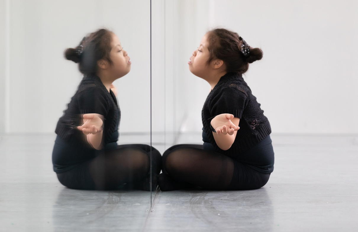 Kids Down Syndrome dance acting studio class